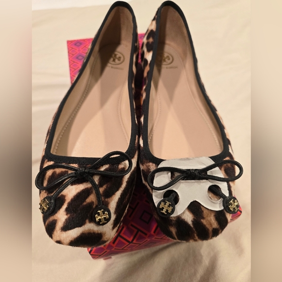 Tory Burch Laila Deiver Ballet - leopard - Picture 4 of 6